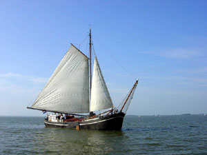 zeilen op IJsselmeer of Waddenzee met de klipperaak Hollandia vanuit Hellevoetsluis