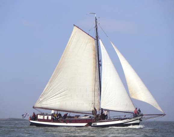 Segeln auf IJsselmeer oder Wattenmeer mit der Einmastaak Gouden Bodem ab Harlingen