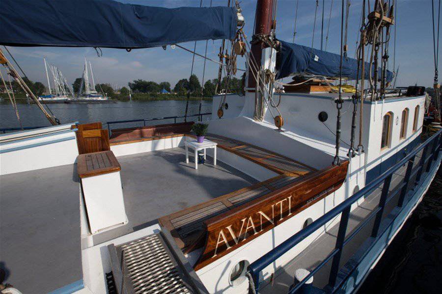 zeilen op IJsselmeer of Waddenzee met de tweemastklipper Avanti vanuit Enkhuizen
