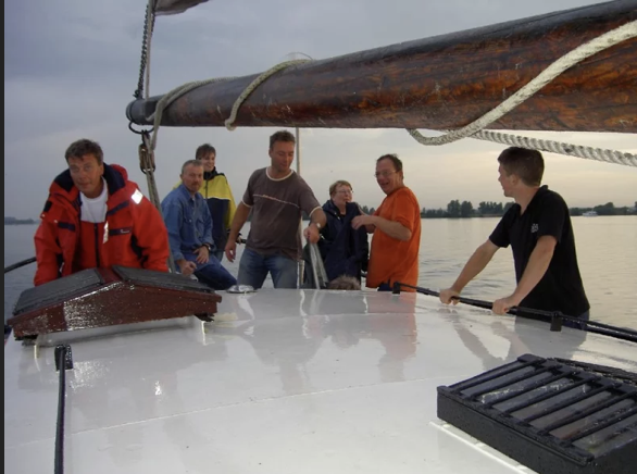 zeilen op IJsselmeer of Waddenzee met de aak Ebenhaëzer vanuit Zeewolde