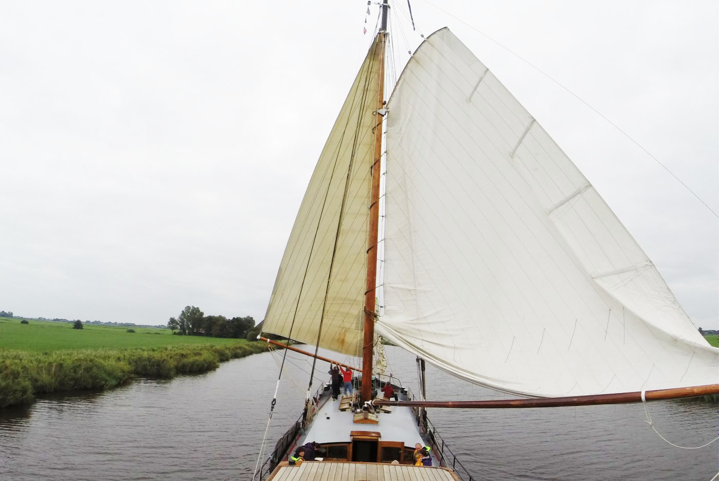 zeilen op IJsselmeer of Waddenzee met de tjalk Eendracht vanuit Enkhuizen