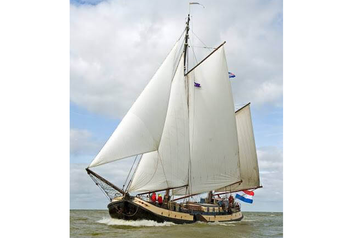 zeilen op IJsselmeer of Waddenzee met de tweemasttjalk Eersteling vanuit Harlingen