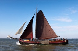 zeilen op IJsselmeer of Waddenzee met de tjalk 