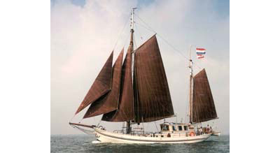 zeilen op IJsselmeer of Waddenzee met de tweemastklipper Mother Goose vanuit Hoorn