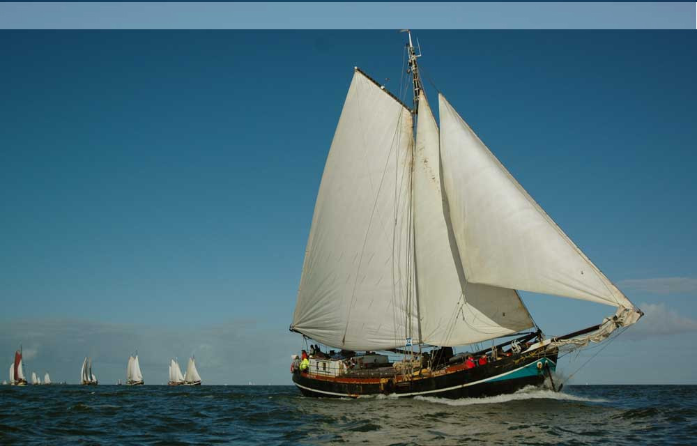 zeilen op IJsselmeer of Waddenzee met de zeeuwse klipper Najade vanuit Zoutkamp