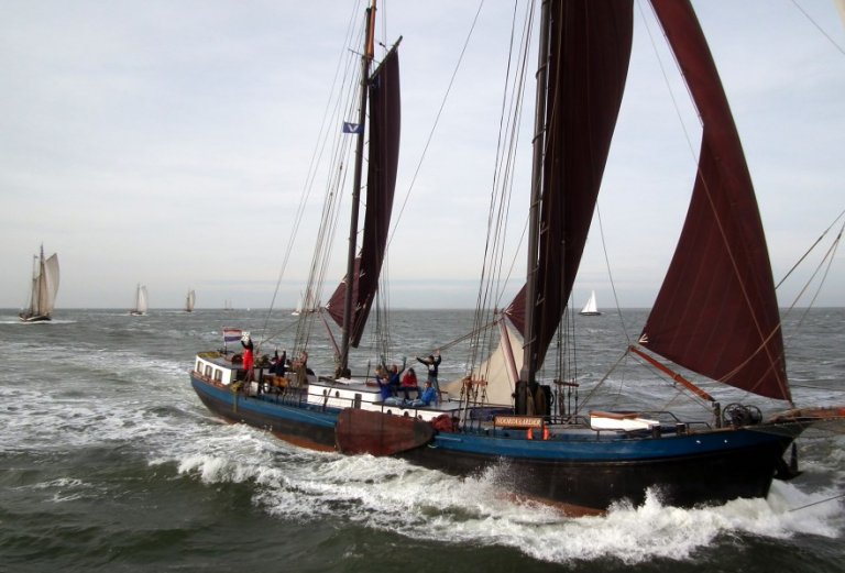 zeilen op IJsselmeer of Waddenzee met de tweemastklipper Noordvaarder vanuit Harlingen