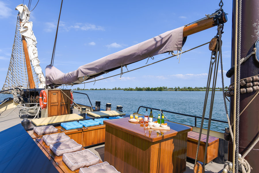 zeilen op IJsselmeer of Waddenzee met de klipper Novel vanuit Enkhuizen