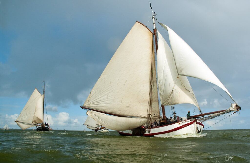 zeilen op IJsselmeer of Waddenzee met de eenmasttjalk Pallieter vanuit Harlingen