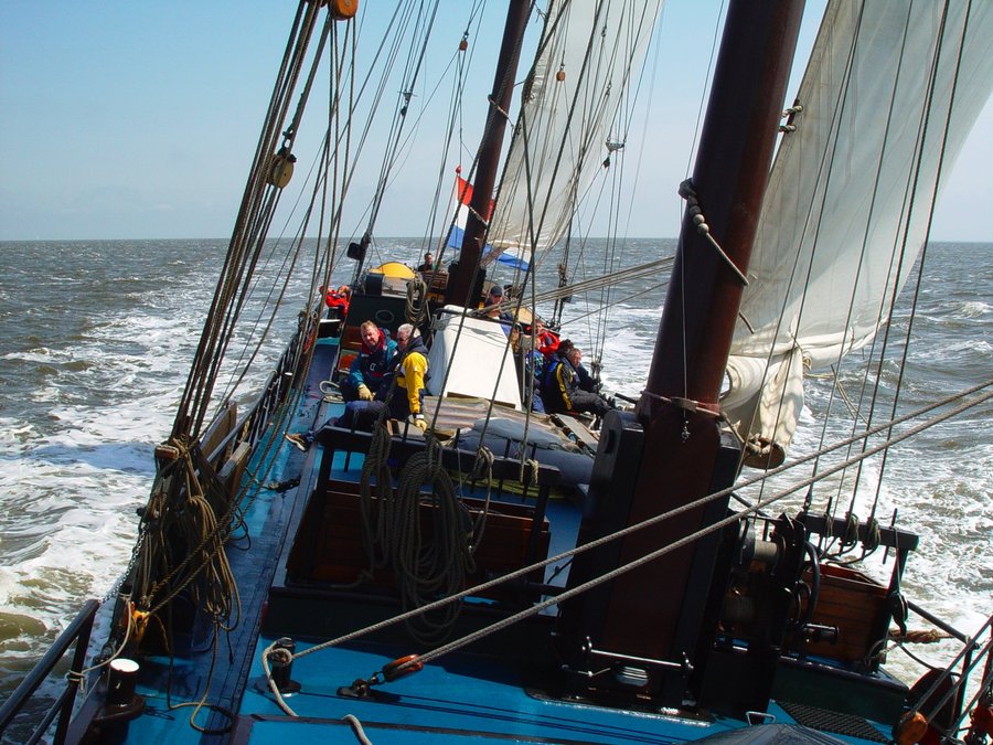 zeilen op IJsselmeer of Waddenzee met de tweemastklipper Panta Rhei vanuit Harlingen