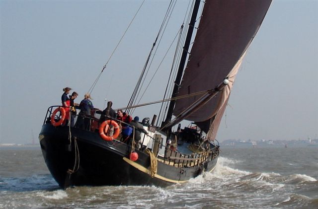 zeilen op IJsselmeer of Waddenzee met de eenmastklipper Risico vanuit Harlingen