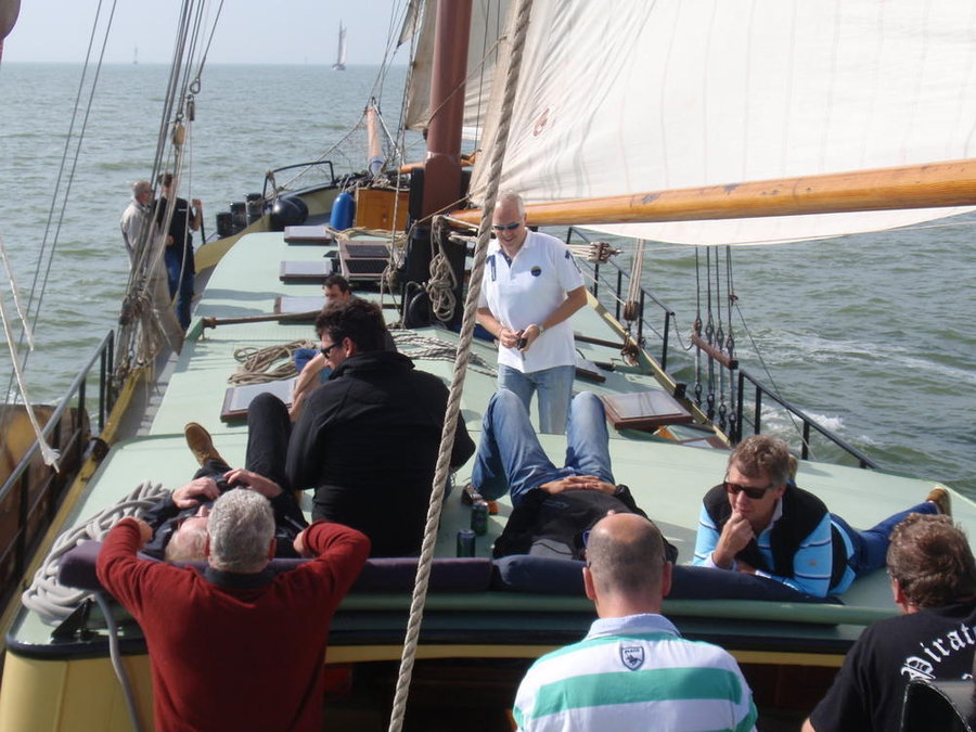 zeilen op IJsselmeer of Waddenzee met de tweemastklipper Strijd vanuit Enkhuizen