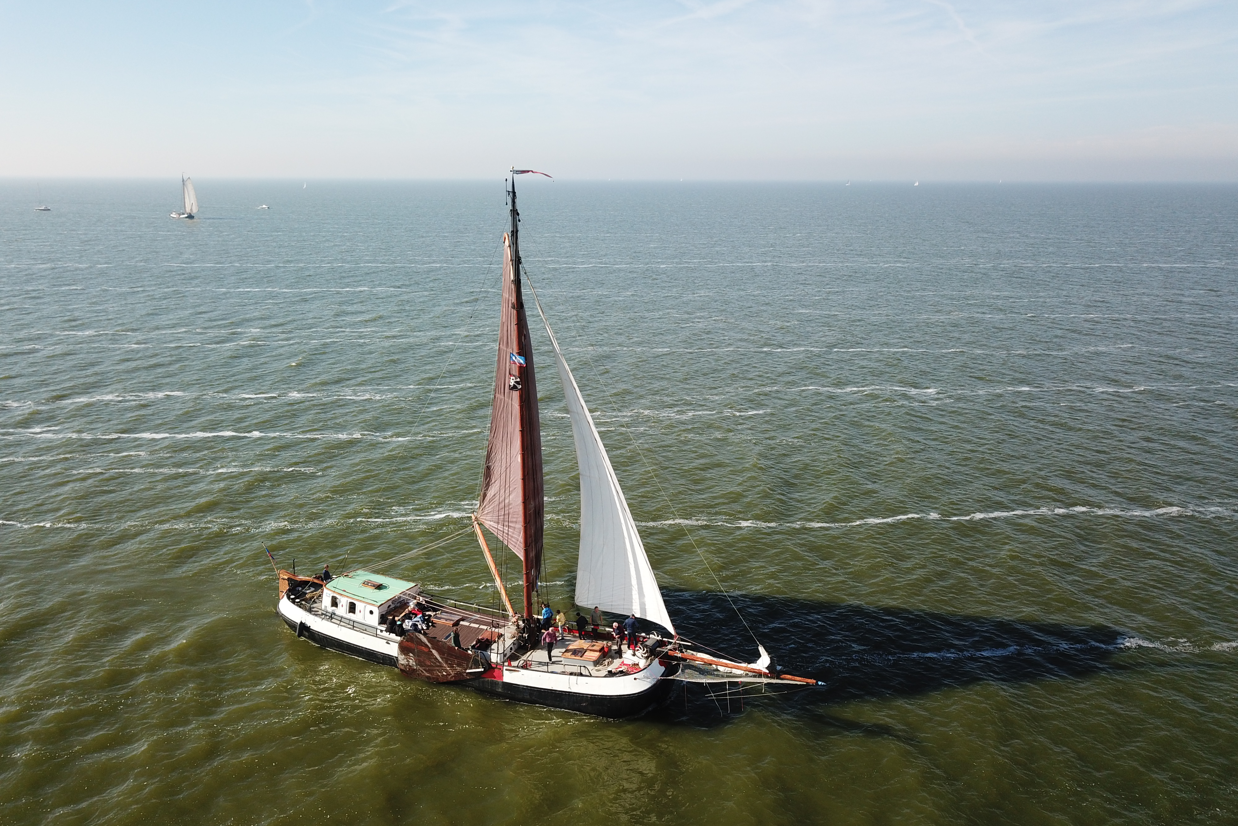 zeilen op IJsselmeer of Waddenzee met de tjalk Voorwaarts vanuit Stavoren