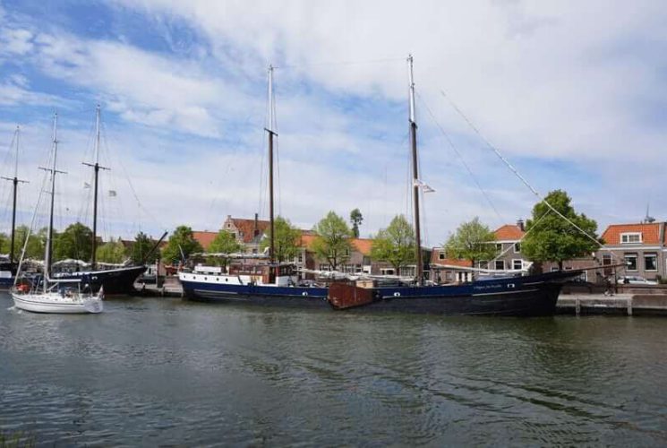 zeilen op IJsselmeer of Waddenzee met de tweemastschoener Wapen fan Fryslân vanuit Enkhuizen